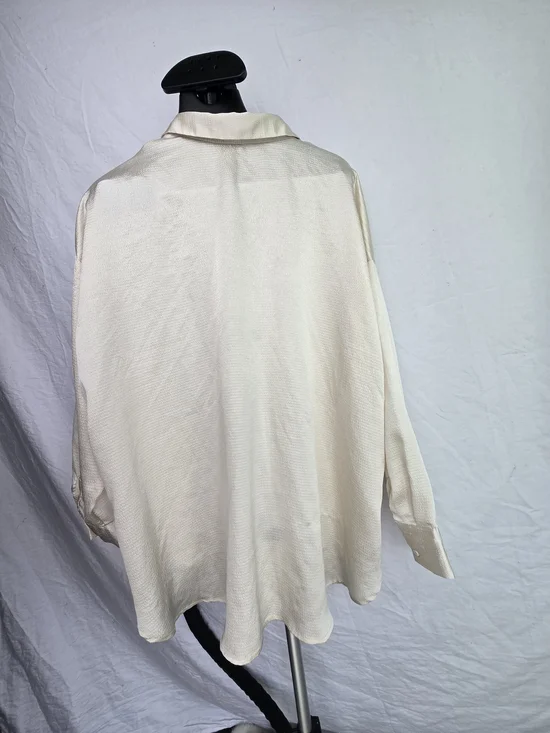 Vero Moda Cream Button-Up Blouse - Picture 2 of 8